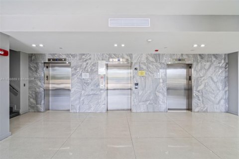 Condominio en venta en Aventura, Florida, 2 dormitorios, 107.49 m2 № 2168713 - foto 27