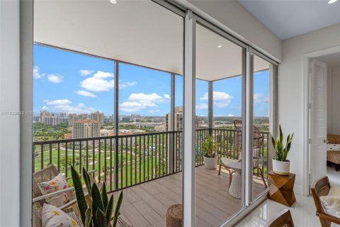 Condominio en venta en Aventura, Florida, 2 dormitorios, 107.49 m2 № 2168713 - foto 17