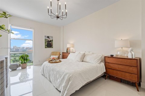 Condominio en venta en Aventura, Florida, 2 dormitorios, 107.49 m2 № 2168713 - foto 18