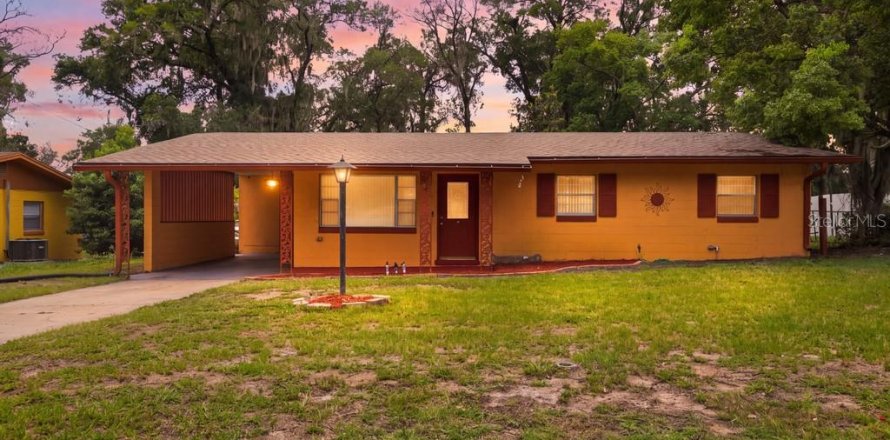 Villa ou maison à DeLand, Floride 3 chambres, 104.05 m2 № 2285412