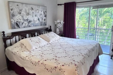 Купить кондоминиум в Уэст-Палм-Бич, Флорида 2 спальни, 74.14м2, № 2040903 - фото 8