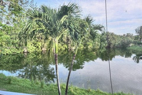 Купить кондоминиум в Уэст-Палм-Бич, Флорида 2 спальни, 74.14м2, № 2040903 - фото 17