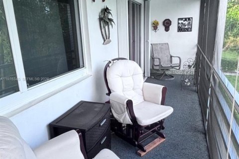 Купить кондоминиум в Уэст-Палм-Бич, Флорида 2 спальни, 74.14м2, № 2040903 - фото 18