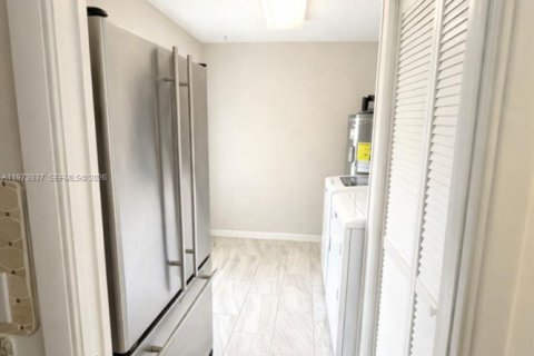 Купить виллу или дом в Лихай-Эйкерс, Флорида 3 спальни, № 2033597 - фото 6