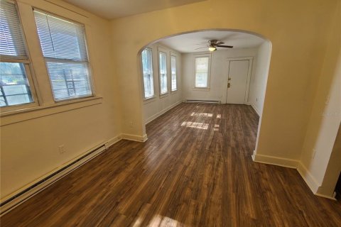 Villa ou maison à louer à Saint Petersburg, Floride: 2 chambres, 81.1 m2 № 2418930 - photo 5