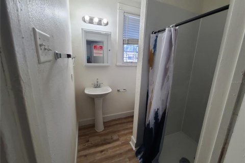 Villa ou maison à louer à Saint Petersburg, Floride: 2 chambres, 81.1 m2 № 2418930 - photo 17