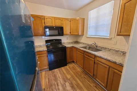 Villa ou maison à louer à Saint Petersburg, Floride: 2 chambres, 81.1 m2 № 2418930 - photo 29