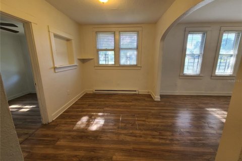 Villa ou maison à louer à Saint Petersburg, Floride: 2 chambres, 81.1 m2 № 2418930 - photo 6