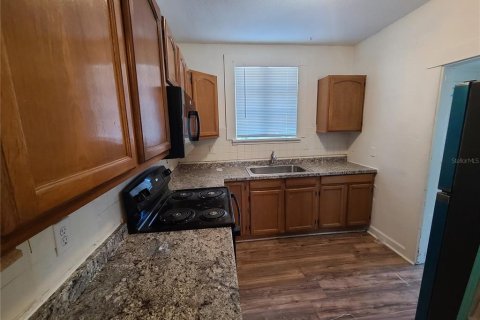 Villa ou maison à louer à Saint Petersburg, Floride: 2 chambres, 81.1 m2 № 2418930 - photo 28