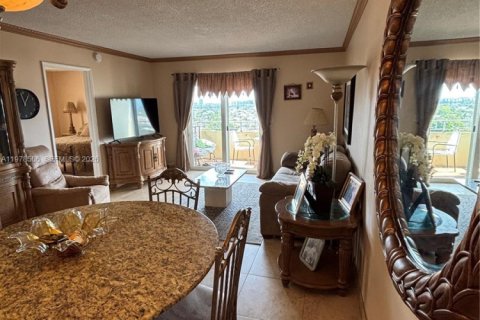 Condo in Fort Lauderdale, Florida, 2 bedrooms  № 2044402 - photo 10