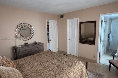 Condo in Fort Lauderdale, Florida, 2 bedrooms  № 2044402 - photo 14