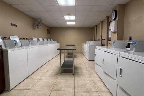 Condo in Fort Lauderdale, Florida, 2 bedrooms  № 2044402 - photo 3