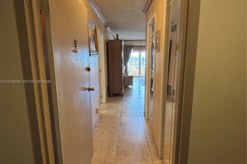 Condo in Fort Lauderdale, Florida, 2 bedrooms  № 2044402 - photo 6
