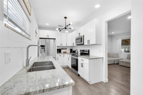 Casa en venta en Hollywood, Florida, 3 dormitorios, 177.91 m2 № 1772559 - foto 19