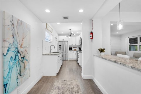 Casa en venta en Hollywood, Florida, 3 dormitorios, 177.91 m2 № 1772559 - foto 26