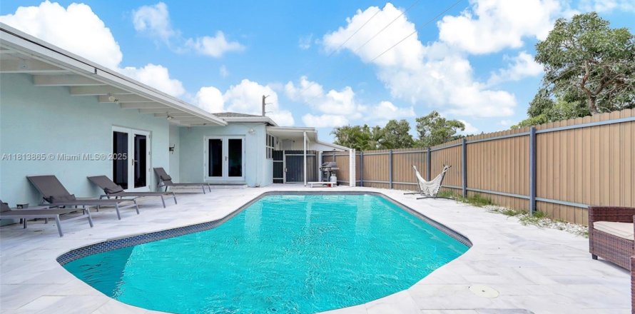 Casa en Hollywood, Florida 3 dormitorios, 177.91 m2 № 1772559