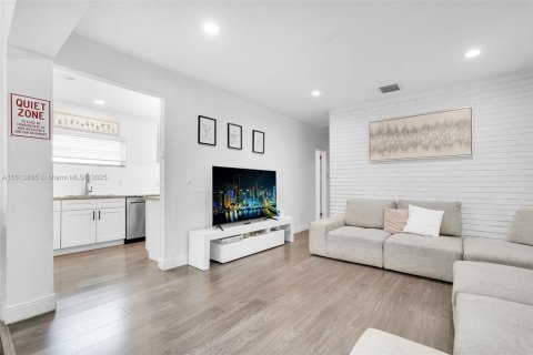 Casa en venta en Hollywood, Florida, 3 dormitorios, 177.91 m2 № 1772559 - foto 17