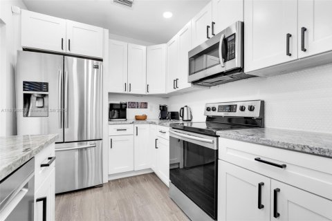 Casa en venta en Hollywood, Florida, 3 dormitorios, 177.91 m2 № 1772559 - foto 21