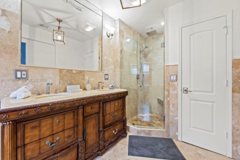 Villa ou maison à vendre à Miami, Floride: 5 chambres, 217.95 m2 № 2044586 - photo 29