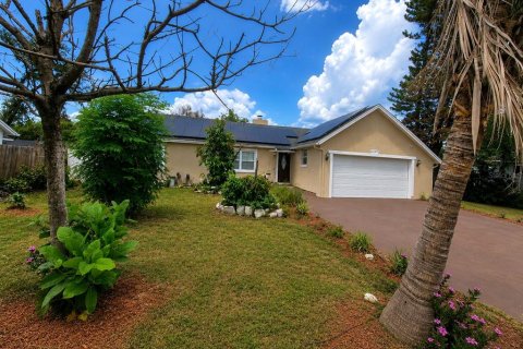 House in Orlando, Florida 3 bedrooms, 148.64 sq.m. № 2239260