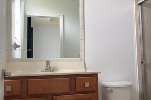 Touwnhouse à vendre à Hialeah, Floride: 3 chambres, 143.53 m2 № 2423114 - photo 18