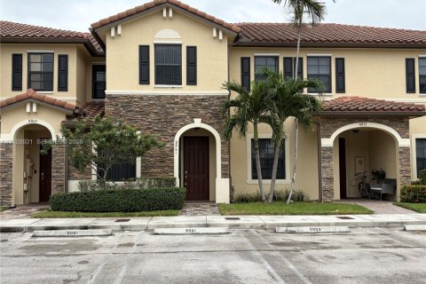 Touwnhouse à Hialeah, Floride 3 chambres, 143.53 m2 № 2423114