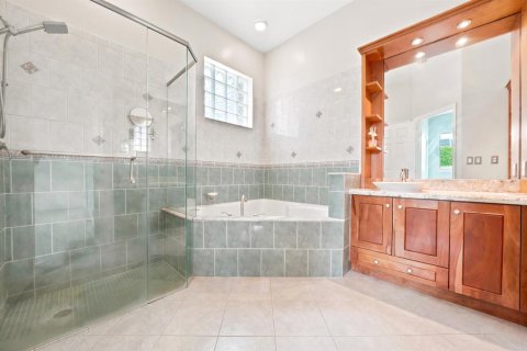 House in Weston, Florida 3 bedrooms, 146.41 sq.m. № 2245194 - photo 14