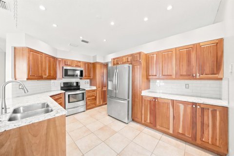 House in Weston, Florida 3 bedrooms, 146.41 sq.m. № 2245194 - photo 8