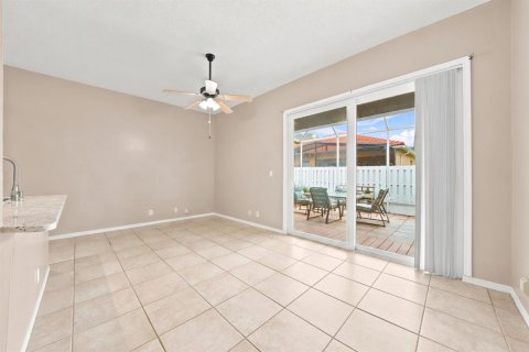 House in Weston, Florida 3 bedrooms, 146.41 sq.m. № 2245194 - photo 6