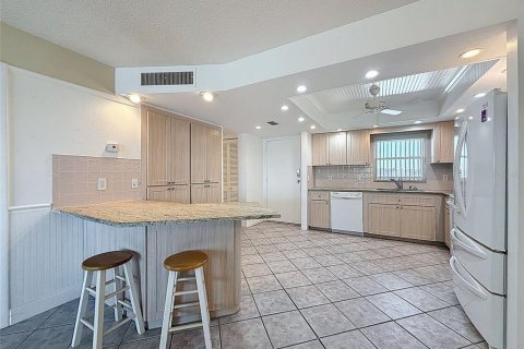 Купить кондоминиум в Сент-Питерсберг, Флорида 4 комнаты, 79.9м2, № 2145106 - фото 6