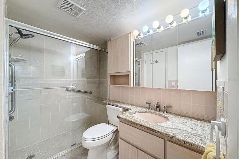 Купить кондоминиум в Сент-Питерсберг, Флорида 4 комнаты, 79.9м2, № 2145106 - фото 17