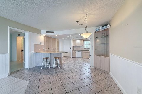 Купить кондоминиум в Сент-Питерсберг, Флорида 4 комнаты, 79.9м2, № 2145106 - фото 9