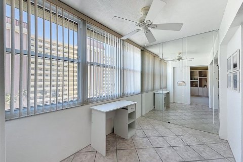 Купить кондоминиум в Сент-Питерсберг, Флорида 4 комнаты, 79.9м2, № 2145106 - фото 18