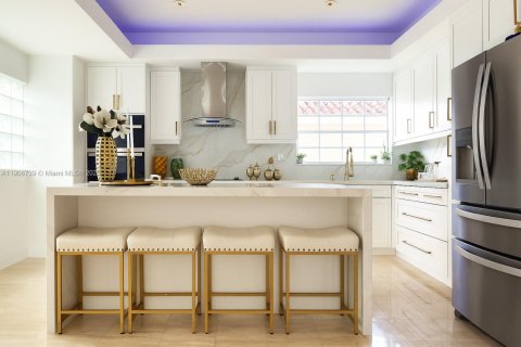 House in Miami Lakes, Florida 5 bedrooms, 375.51 sq.m. № 1964369 - photo 10