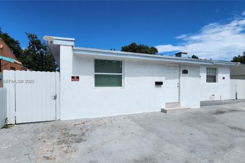 Купить виллу или дом в Майами, Флорида 4 спальни, 182.37м2, № 1990234 - фото 5