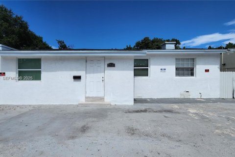 Купить виллу или дом в Майами, Флорида 4 спальни, 182.37м2, № 1990234 - фото 4