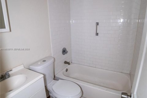 Купить виллу или дом в Майами, Флорида 4 спальни, 182.37м2, № 1990234 - фото 27