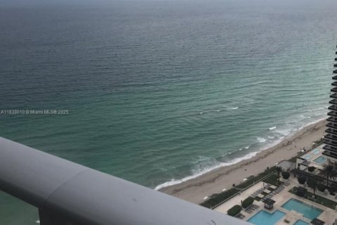Condo in Hollywood, Florida, 2 bedrooms  № 2035805 - photo 6