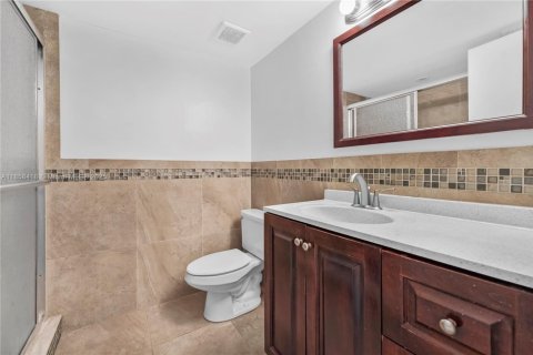 Condominio en alquiler en Coral Springs, Florida, 3 dormitorios, 100.33 m2 № 1889437 - foto 5