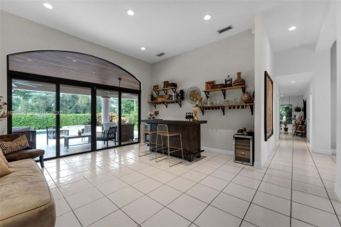 Villa ou maison à vendre à Miami, Floride: 4 chambres, 290.69 m2 № 2063863 - photo 6