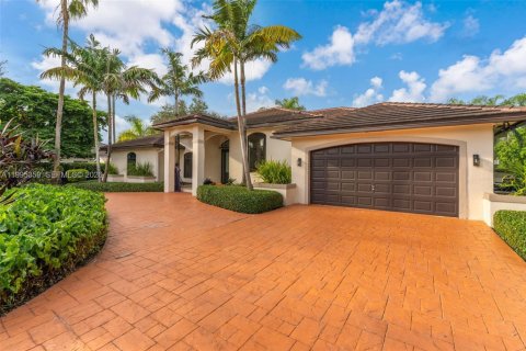 Villa ou maison à vendre à Miami, Floride: 4 chambres, 290.69 m2 № 2063863 - photo 3
