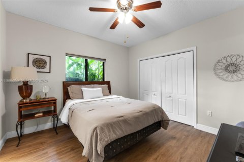 Villa ou maison à vendre à Miami, Floride: 4 chambres, 290.69 m2 № 2063863 - photo 27