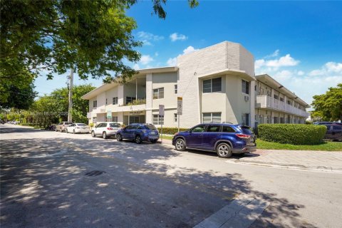 Apartment in Miami Beach, Florida № 1794114 - photo 2