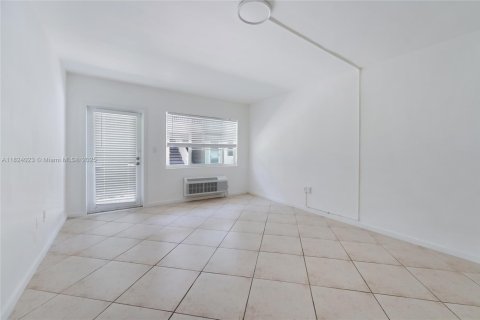 Apartment in Miami Beach, Florida № 1794114 - photo 9