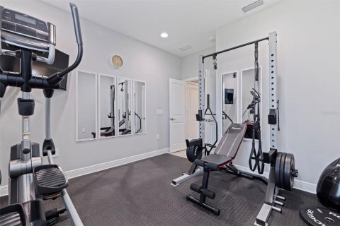 House in Tampa, Florida 4 bedrooms, 270.72 sq.m. № 1870972 - photo 9