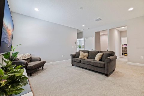 House in Tampa, Florida 4 bedrooms, 270.72 sq.m. № 1870972 - photo 28