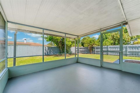 House in Saint Petersburg, Florida 2 bedrooms, 107.58 sq.m. № 1847485 - photo 19