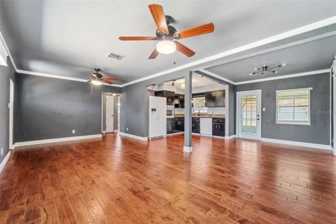 House in Saint Petersburg, Florida 2 bedrooms, 107.58 sq.m. № 1847485 - photo 10