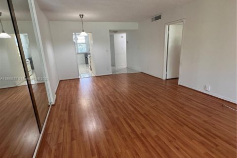 Condominio en venta en Plantation, Florida, 2 dormitorios, 94.3 m2 № 2062864 - foto 10