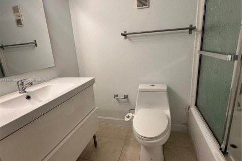 Condominio en venta en Plantation, Florida, 2 dormitorios, 94.3 m2 № 2062864 - foto 15